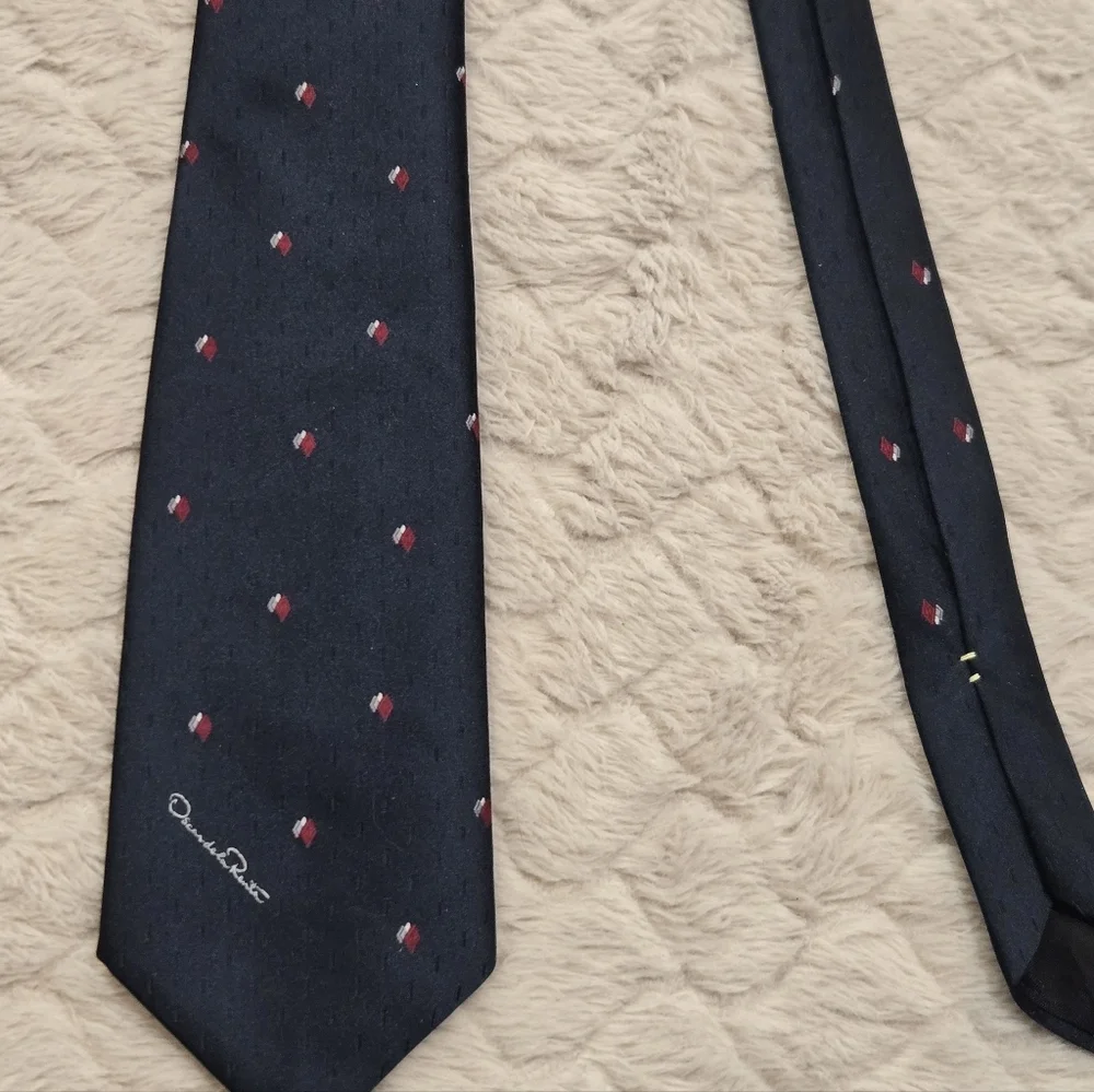 Oscar de la Renta Navy Blue Patterned Tie